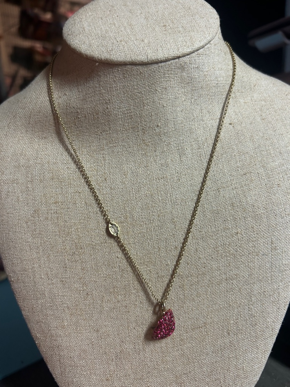 Gold Chain Necklace with Pink Pavé Lips Pendant Vintage Juicy Couture